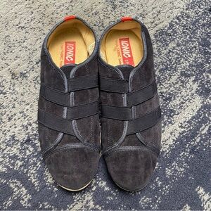 Ionic Epic Women’s Rover In Dark Blue Shoes Size 9